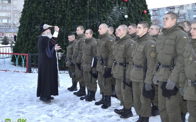 На запорожские улицы вышли военные Фото № 2 На запорожские улицы вышли военные Фото № 2