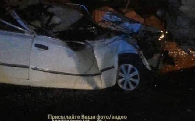 ВАЗ попал под автопоезд: Появились детали аварии (ФОТО) Фото № 1 ВАЗ попал под автопоезд: Появились детали аварии (ФОТО) Фото № 1