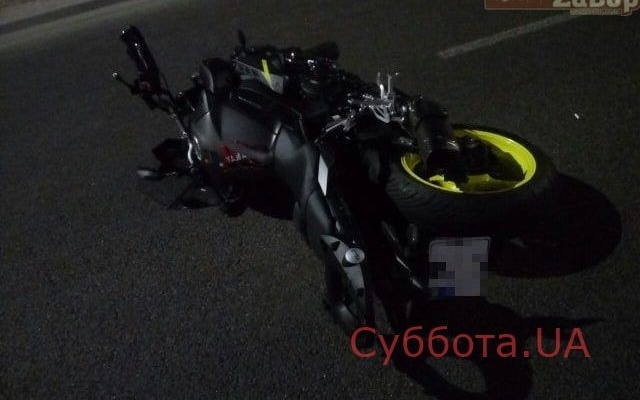 Появились фото с места аварии на Набережной, где погибла девушка-пешеход Фото № 0 Появились фото с места аварии на Набережной, где погибла девушка-пешеход Фото № 0