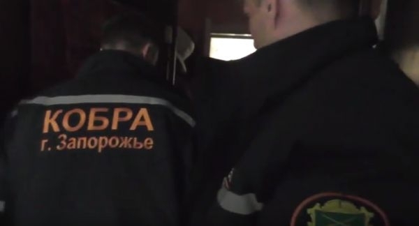 В Запорожской квартире нашли неестественно лежащее тело мужчины Фото № 0 В Запорожской квартире нашли неестественно лежащее тело мужчины Фото № 0