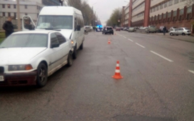 В Запорожье тройное ДТП с маршруткой, госпитализированы люди Фото № 0 В Запорожье тройное ДТП с маршруткой, госпитализированы люди Фото № 0