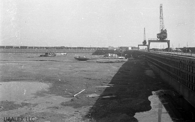 Смотрите редкие фото: запорожский порт во времена немецкой оккупации Фото № 2 Смотрите редкие фото: запорожский порт во времена немецкой оккупации Фото № 2