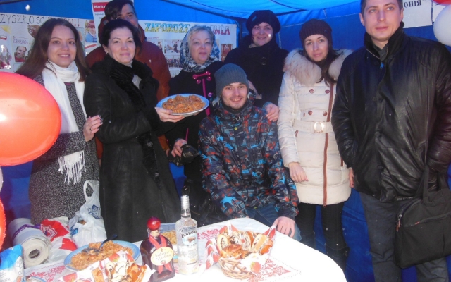 В сети опубликованы фото с Фестиваля национальной кухни Фото № 32 В сети опубликованы фото с Фестиваля национальной кухни Фото № 32