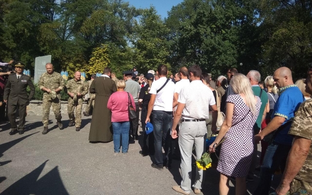 В Запорожье почтили память погибших на Востоке Украины (ФОТО) Фото № 4 В Запорожье почтили память погибших на Востоке Украины (ФОТО) Фото № 4
