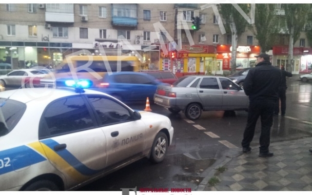 В Запорожской области «ВАЗ» прямо на переходе сбил подростка (ФОТО) Фото № 0 В Запорожской области «ВАЗ» прямо на переходе сбил подростка (ФОТО) Фото № 0