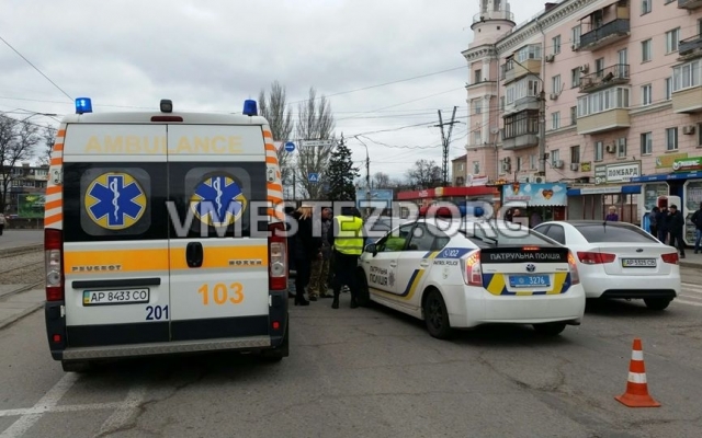 В Запорожье на пешеходном переходе сбили двух девушек (ФОТО) Фото № 0 В Запорожье на пешеходном переходе сбили двух девушек (ФОТО) Фото № 0