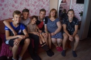 В Запорожской области подростки проведали спасенного ими мальчика (ФОТО) Фото № 1 В Запорожской области подростки проведали спасенного ими мальчика (ФОТО) Фото № 1