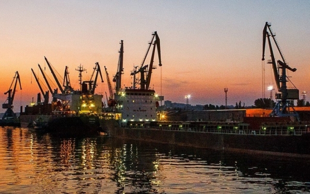 В Бердянском морском порту уволят 250 сотрудников Фото № 0 В Бердянском морском порту уволят 250 сотрудников Фото № 0