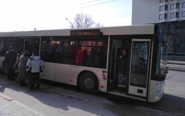 В Запорожье изменят схему движения городского транспорта и уменьшат количество автобусов Фото № 0 В Запорожье изменят схему движения городского транспорта и уменьшат количество автобусов Фото № 0