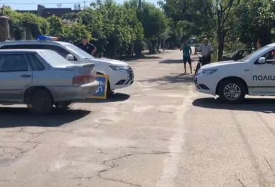 В Бердянске автомобиль снес газовую трубу (ФОТО) Фото № 0 В Бердянске автомобиль снес газовую трубу (ФОТО) Фото № 0