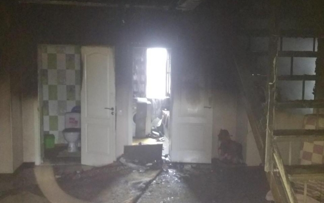 Под Запорожьем мужчина спасал женщину и ребенка из огня (ФОТО) Фото № 0 Под Запорожьем мужчина спасал женщину и ребенка из огня (ФОТО) Фото № 0
