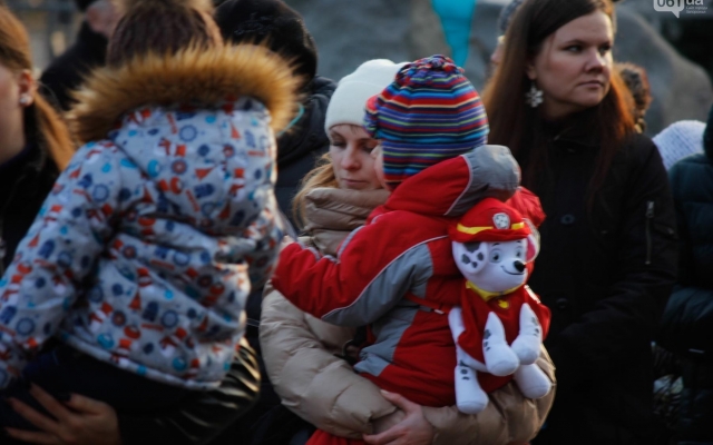 Сегодня в центре города запорожцы простояли в очереди (ФОТО, ВИДЕО) Фото № 7 Сегодня в центре города запорожцы простояли в очереди (ФОТО, ВИДЕО) Фото № 7