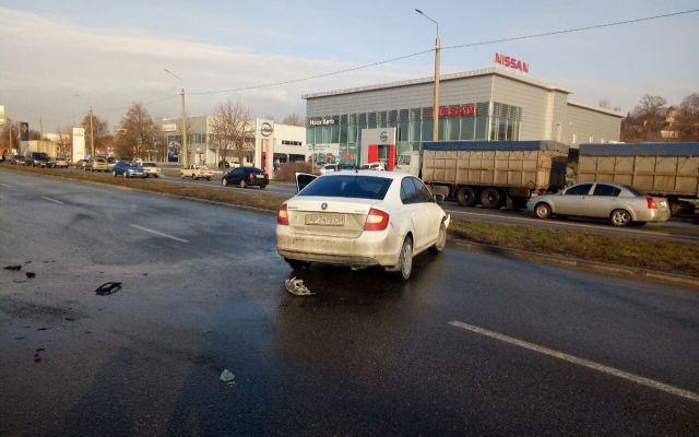 ДТП в Запорожье: Дорогу не поделили ДТП в Запорожье: Дорогу не поделили