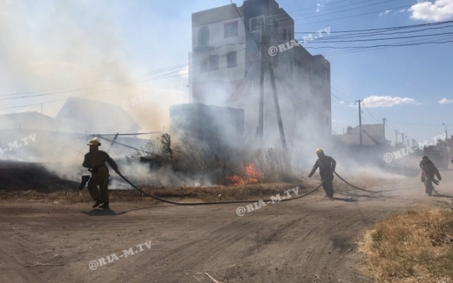 В Запорожской области огонь охватил большую территорию недостроенной гостиницы (ФОТО, ВИДЕО) Фото № 0 В Запорожской области огонь охватил большую территорию недостроенной гостиницы (ФОТО, ВИДЕО) Фото № 0