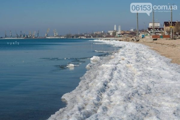 Азовское море скинуло ледяные оковы (ФОТО) Фото № 0 Азовское море скинуло ледяные оковы (ФОТО) Фото № 0
