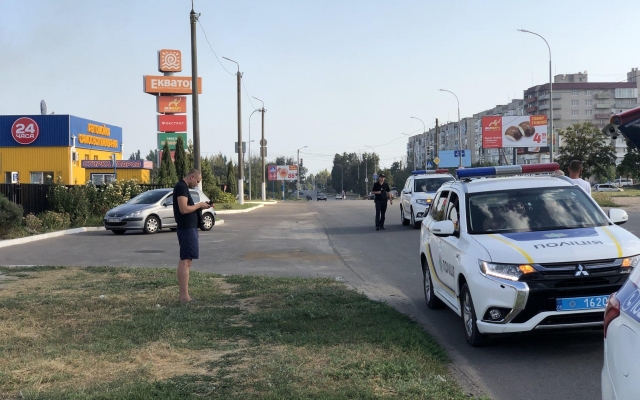На запорожском курорте неадекватный автомобилист спровоцировал серьезное ДТП с машиной, где находился младенец (ФОТО) Фото № 2 На запорожском курорте неадекватный автомобилист спровоцировал серьезное ДТП с машиной, где находился младенец (ФОТО) Фото № 2