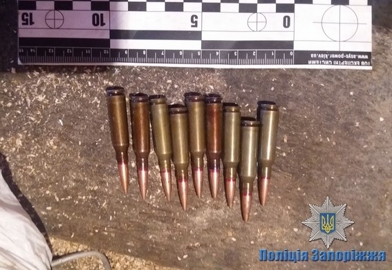 Запорожца подозревают в хранении гранат и патронов Фото № 1 Запорожца подозревают в хранении гранат и патронов Фото № 1