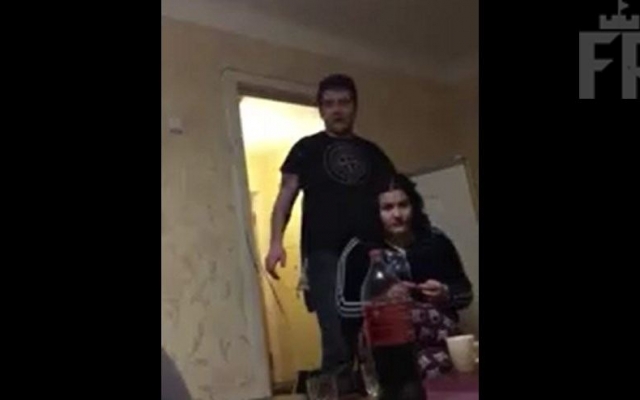 Страна должна знать своих героев: В сети опубликовали фото людей, которые громят съемное жилье Фото № 2 Страна должна знать своих героев: В сети опубликовали фото людей, которые громят съемное жилье Фото № 2