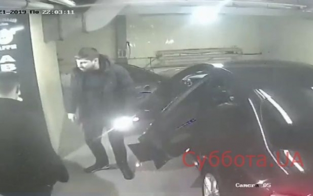 Разъяренный мужчина напал на работника автомойки (ВИДЕО) Фото № 0 Разъяренный мужчина напал на работника автомойки (ВИДЕО) Фото № 0