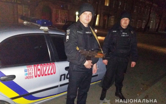 Под Запорожьем мужчина с оружием напал на фармацевта (ФОТО) Фото № 0 Под Запорожьем мужчина с оружием напал на фармацевта (ФОТО) Фото № 0
