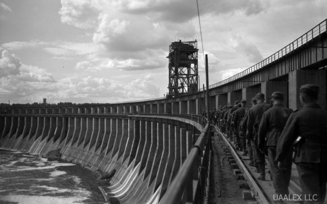 Смотрите: эксклюзивные фото Запорожья в 1941-1942 годах Фото № 3 Смотрите: эксклюзивные фото Запорожья в 1941-1942 годах Фото № 3
