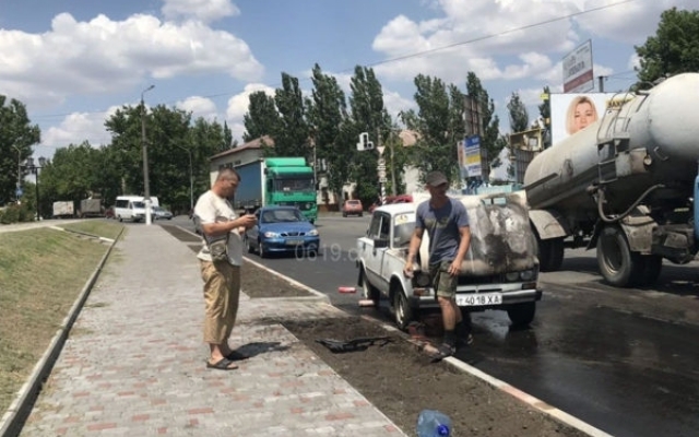 В Запорожской области на ходу пылал автомобиль (ФОТО, ВИДЕО) Фото № 0 В Запорожской области на ходу пылал автомобиль (ФОТО, ВИДЕО) Фото № 0