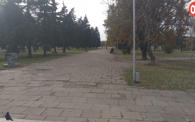В центре Запорожья рушится плитка (ФОТО) Фото № 10 В центре Запорожья рушится плитка (ФОТО) Фото № 10