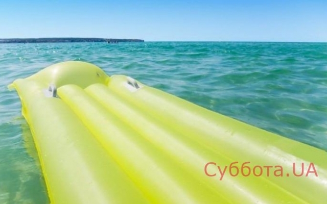 На запорожском курорте двоих женщин и ребенка спасали из воды Фото № 0 На запорожском курорте двоих женщин и ребенка спасали из воды Фото № 0