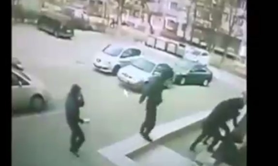 В сети появилось видео избиения запорожского бизнесмена Фото № 0 В сети появилось видео избиения запорожского бизнесмена Фото № 0