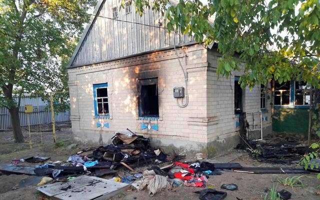 В Запорожской области продолжают гореть частные дома (ФОТО) Фото № 1 В Запорожской области продолжают гореть частные дома (ФОТО) Фото № 1