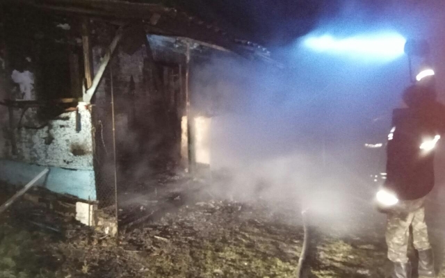 В Запорожской области горел жилой дом, погиб мужчина Фото № 3 В Запорожской области горел жилой дом, погиб мужчина Фото № 3