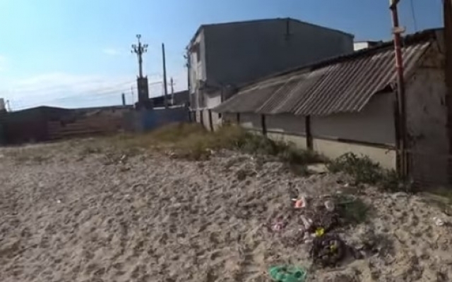 В сети показали самый грязный пляж на запорожском курорте (ВИДЕО) Фото № 0 В сети показали самый грязный пляж на запорожском курорте (ВИДЕО) Фото № 0