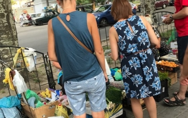 Запорожцы нашли на рынке «криминальный» товар (ФОТО) Фото № 5 Запорожцы нашли на рынке «криминальный» товар (ФОТО) Фото № 5