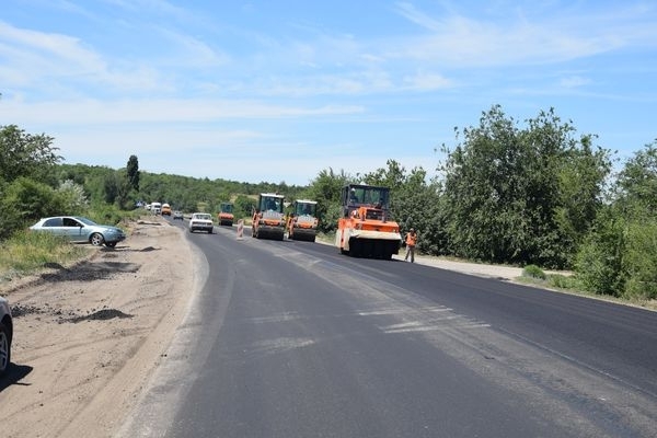 В Запорожье проходит ремонт дорожного покрытия стратегической трассы (ФОТО) Фото № 1 В Запорожье проходит ремонт дорожного покрытия стратегической трассы (ФОТО) Фото № 1