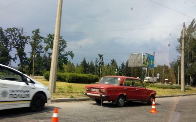 В Запорожье автомобили стоят в пробке из-за ДТП (ФОТО) Фото № 2 В Запорожье автомобили стоят в пробке из-за ДТП (ФОТО) Фото № 2