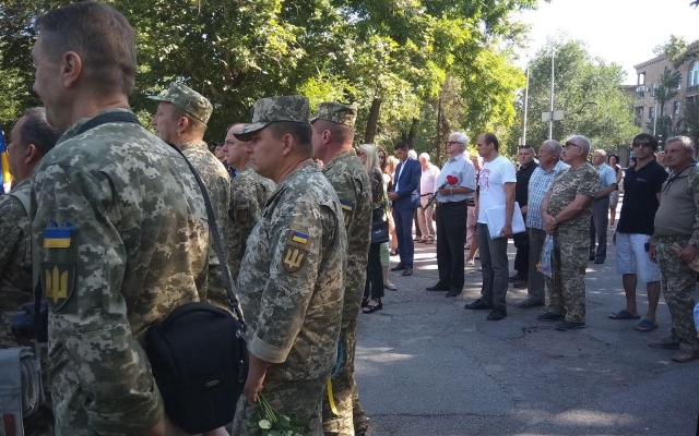 В Запорожье почтили память погибших на Востоке Украины (ФОТО) Фото № 2 В Запорожье почтили память погибших на Востоке Украины (ФОТО) Фото № 2