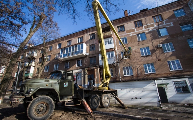 Фоторепортаж: Как приходится выживать одинокой старушке в разрушающемся доме Фото № 26 Фоторепортаж: Как приходится выживать одинокой старушке в разрушающемся доме Фото № 26