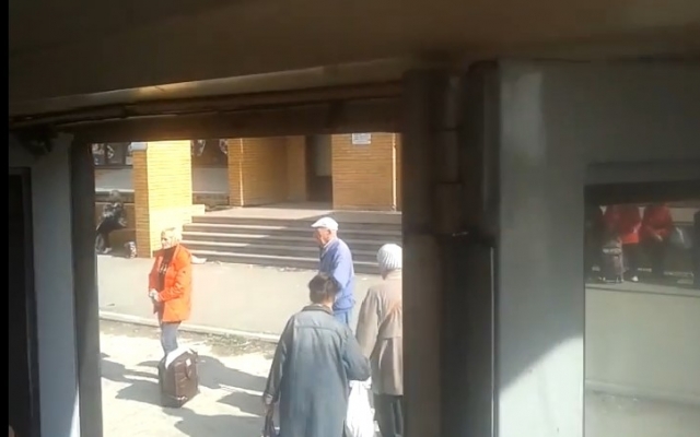 Трамвай, который собрали в Запорожье год назад, уже разваливается (ВИДЕО) Фото № 0 Трамвай, который собрали в Запорожье год назад, уже разваливается (ВИДЕО) Фото № 0