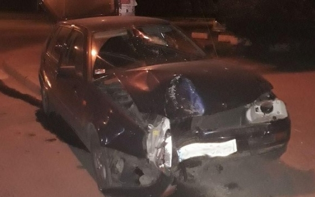 В Запорожье Volkswagen врезался в столб электроопоры (ФОТО) Фото № 1 В Запорожье Volkswagen врезался в столб электроопоры (ФОТО) Фото № 1