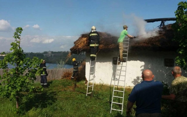 Опубликовано видео пожара на Запорожской Сечи Фото № 3 Опубликовано видео пожара на Запорожской Сечи Фото № 3