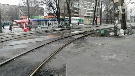 Запорожцы возмущены состоянием центральной дороги Заводского района (ФОТО) Фото № 3 Запорожцы возмущены состоянием центральной дороги Заводского района (ФОТО) Фото № 3