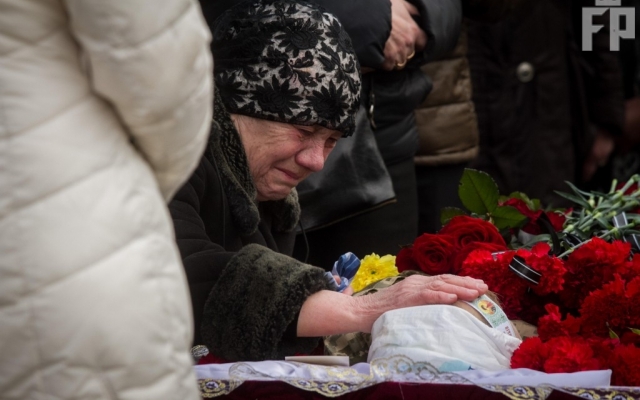 В Запорожье похоронили военного, погибшего под Авдеевкой Фото № 2 В Запорожье похоронили военного, погибшего под Авдеевкой Фото № 2