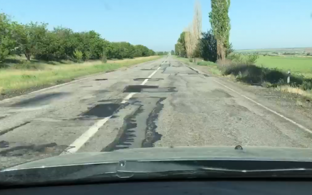 Известный запорожец высказался по поводу дороги на Бердянск (ФОТО, ВИДЕО) Фото № 1 Известный запорожец высказался по поводу дороги на Бердянск (ФОТО, ВИДЕО) Фото № 1