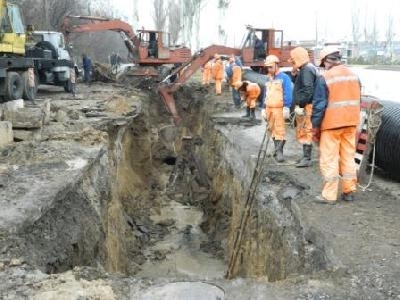 Ремонт коллектора на Набережной близится к завершению Фото № 0 Ремонт коллектора на Набережной близится к завершению Фото № 0