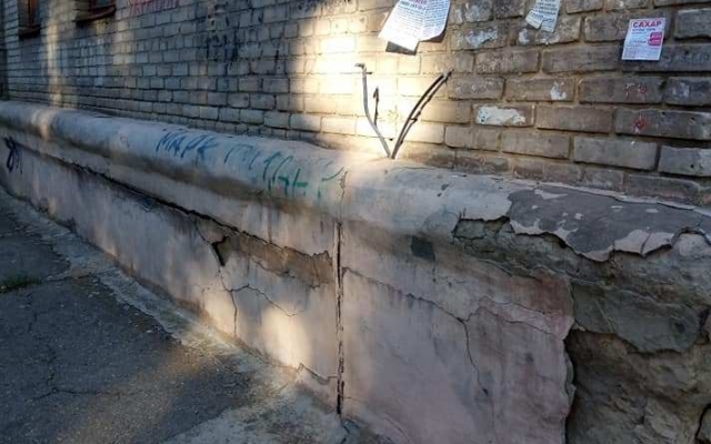 В Запорожье рассыпаются многоэтажные дома (ФОТО) Фото № 2 В Запорожье рассыпаются многоэтажные дома (ФОТО) Фото № 2
