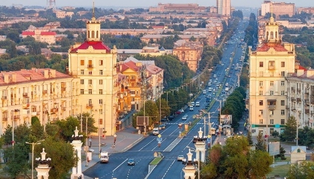 Курьезы: Главу государства просят перенести столицу в Запорожье Фото № 0 Курьезы: Главу государства просят перенести столицу в Запорожье Фото № 0