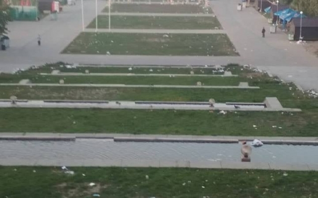 После праздника запорожцы оставили тонны мусора (ФОТО) Фото № 1 После праздника запорожцы оставили тонны мусора (ФОТО) Фото № 1