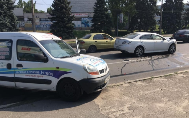 На дамбе резко заглох автомобиль: Произошло ДТП (ФОТО) Фото № 1 На дамбе резко заглох автомобиль: Произошло ДТП (ФОТО) Фото № 1