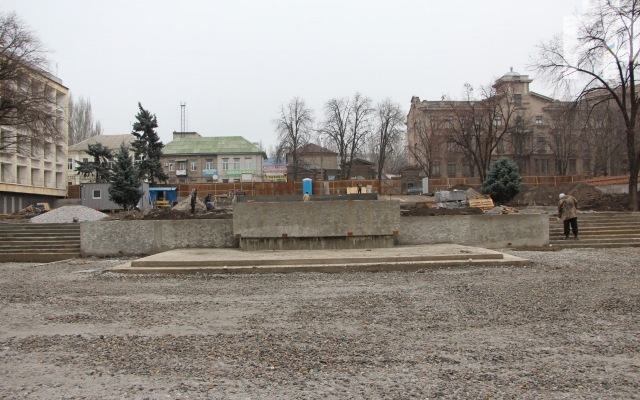Обновленный сквер приобретает очертания (ФОТО) Фото № 3 Обновленный сквер приобретает очертания (ФОТО) Фото № 3