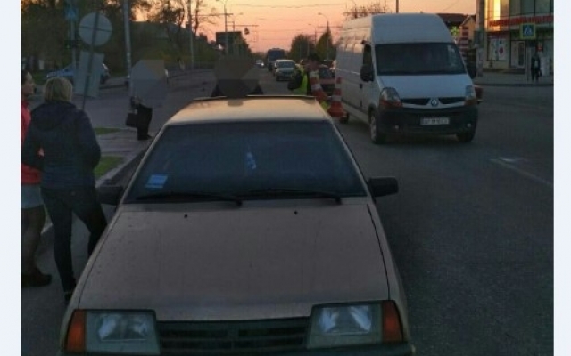 В Коммунарском районе легковушка В Коммунарском районе легковушка